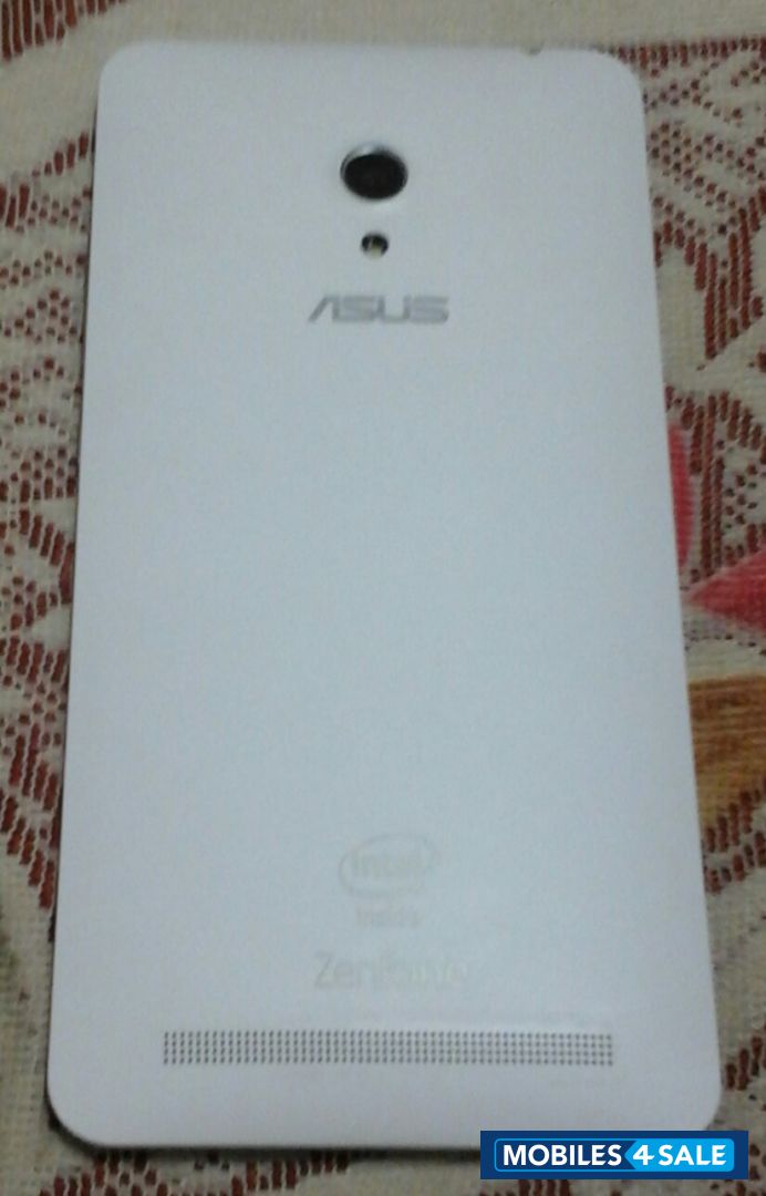 White Asus Zenfone 6