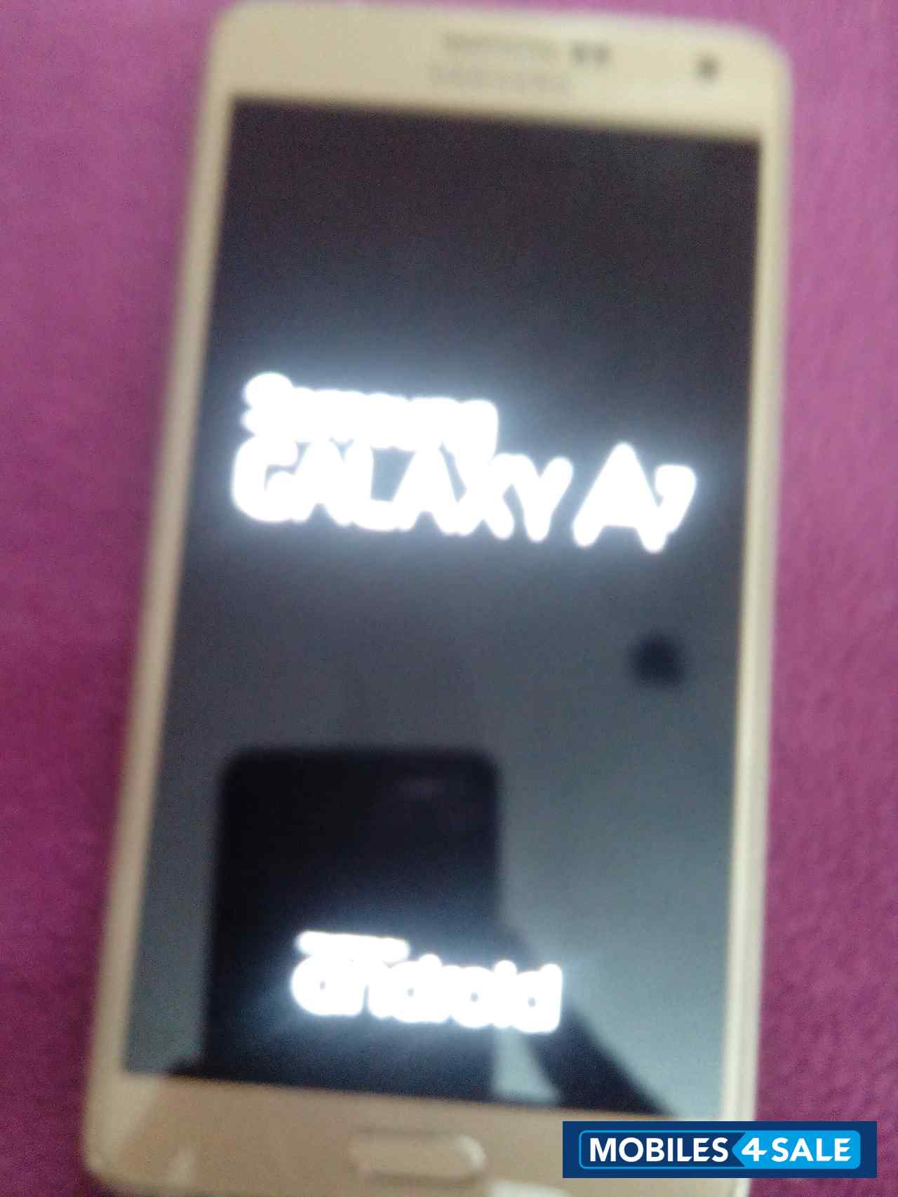 Gold Samsung Galaxy A7