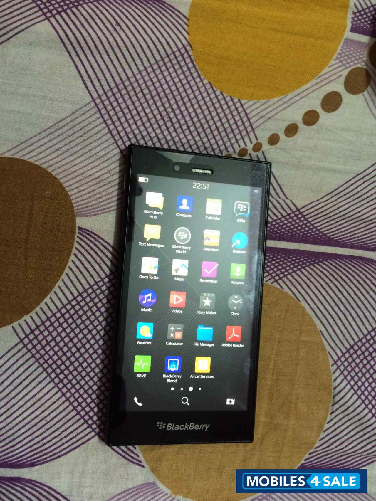 Black BlackBerry Z3