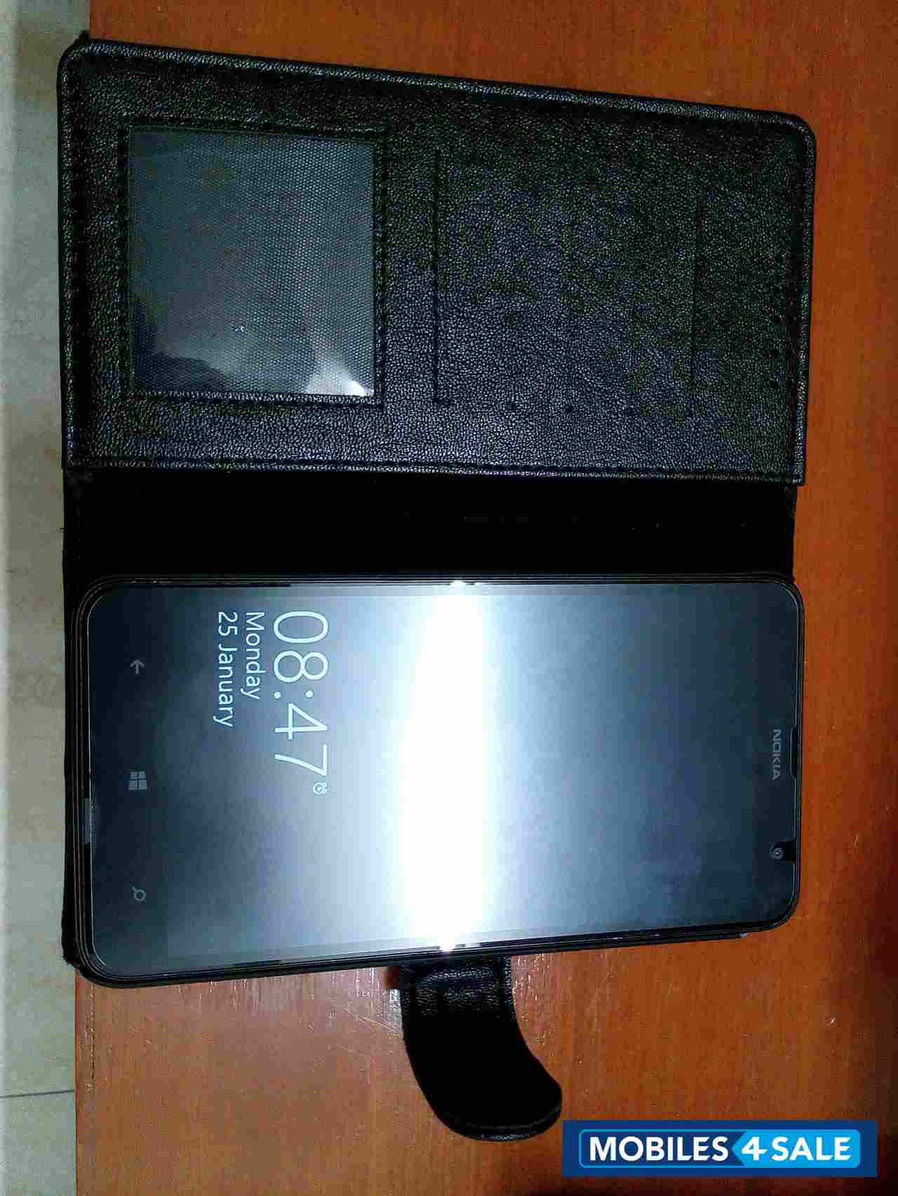 Black Nokia Lumia 1320
