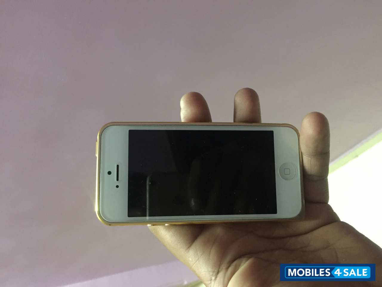 Gold Apple iPhone 5
