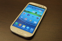 White Samsung Galaxy S3