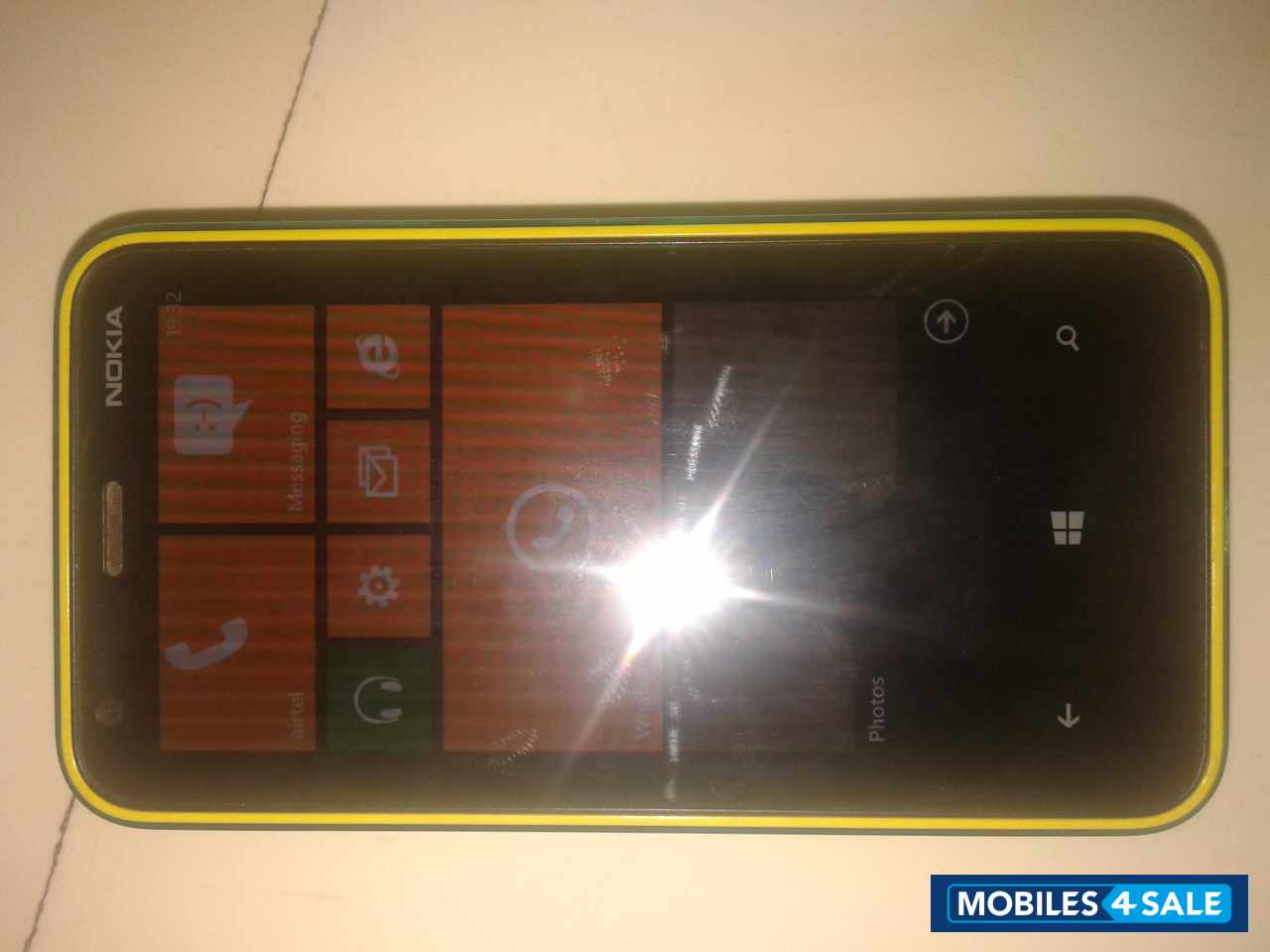 Green Nokia Lumia 620