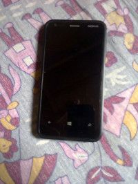 Black Nokia Lumia 620