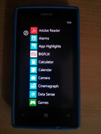 Cyan Nokia Lumia 520