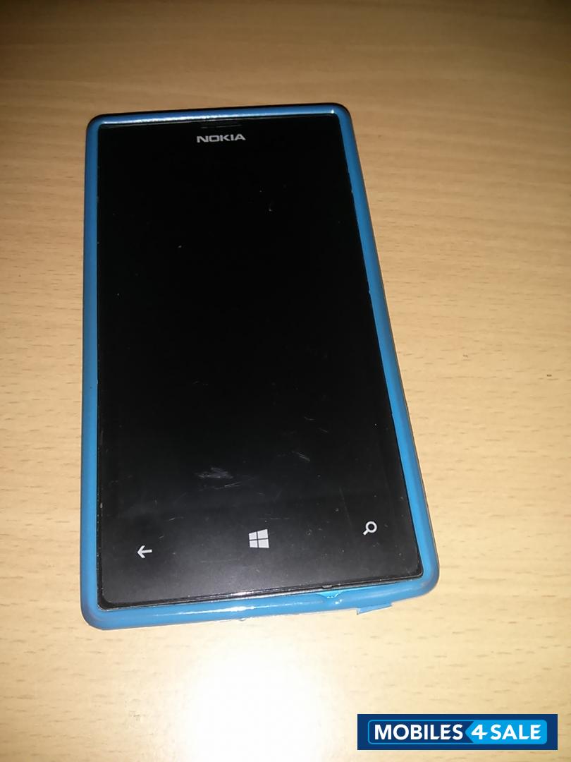 Cyan Nokia Lumia 520