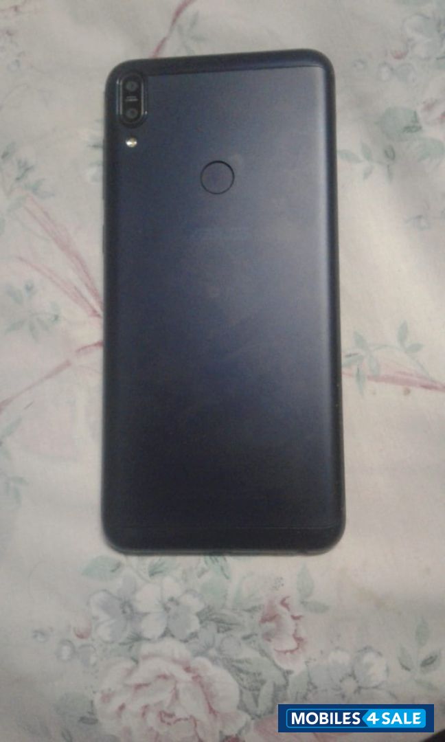 Black Asus Zenfone Zenfone Max Pro M1