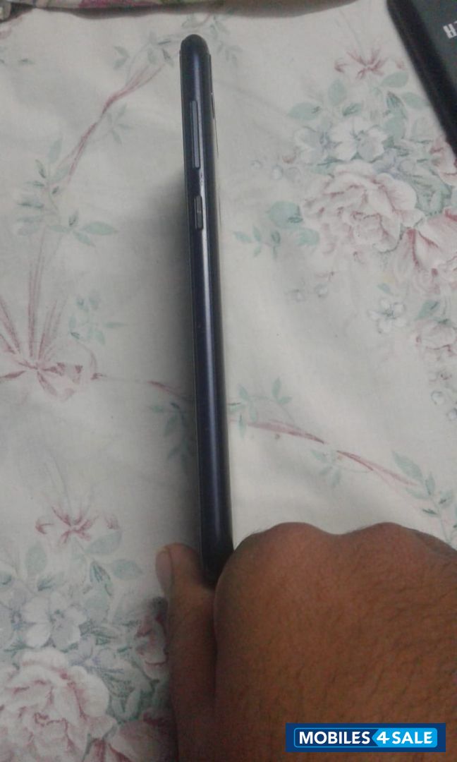 Black Asus Zenfone Zenfone Max Pro M1