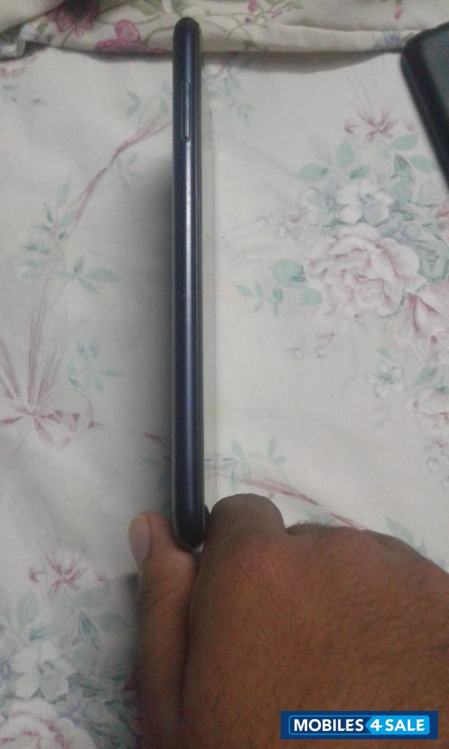 Black Asus Zenfone Zenfone Max Pro M1