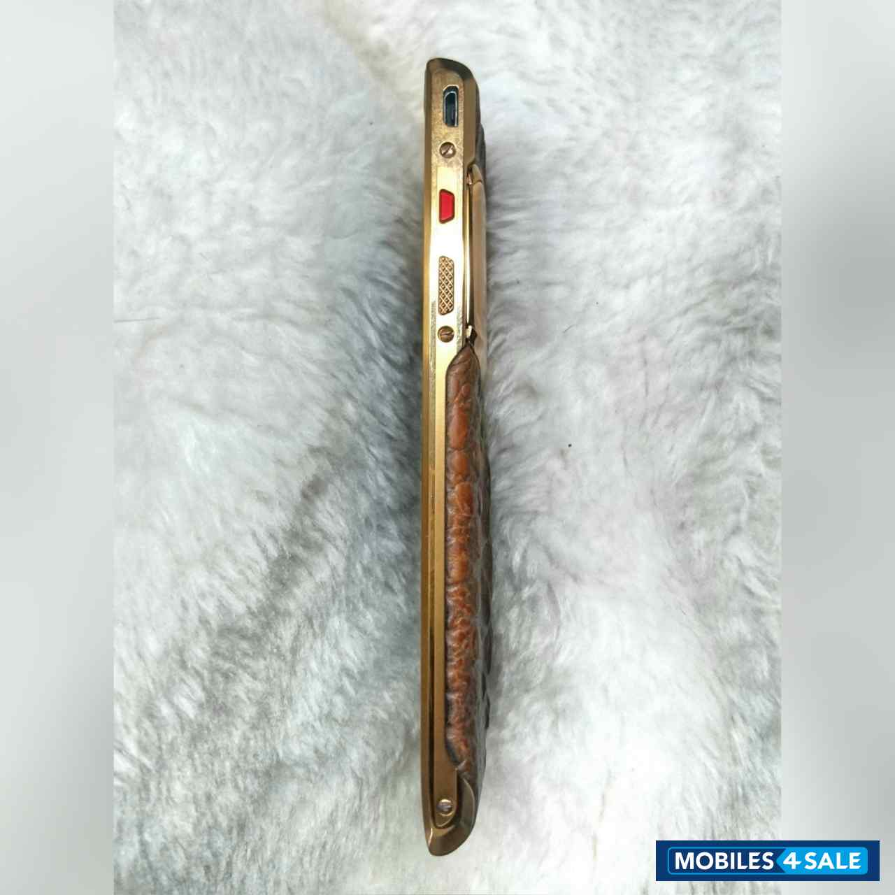 Vertu  Signature touch Alligator limited Edition