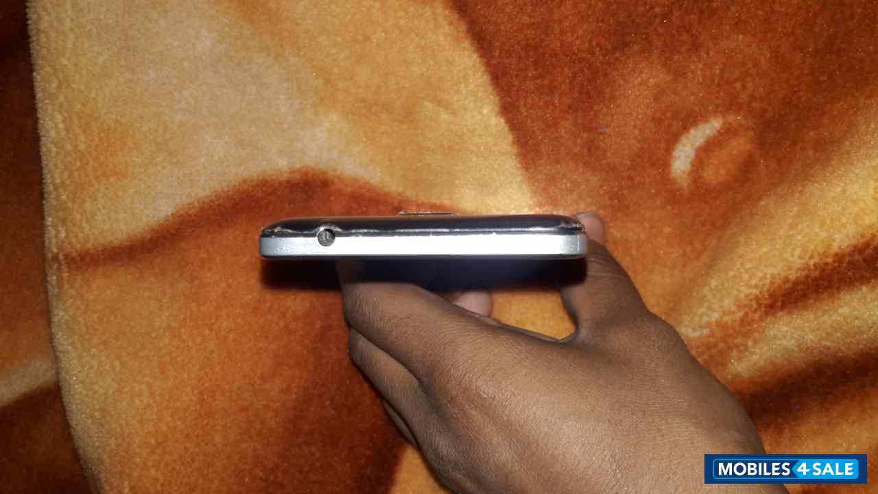 Samsung  Galaxy J2 Ace