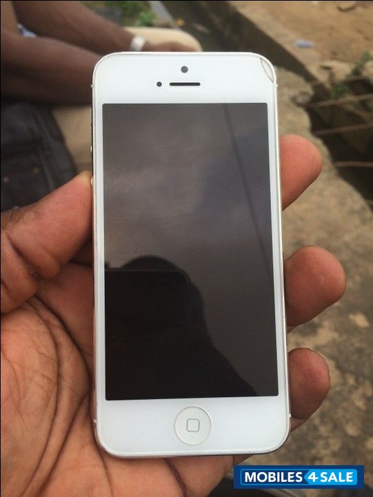 Apple  iphone 5(16GB)