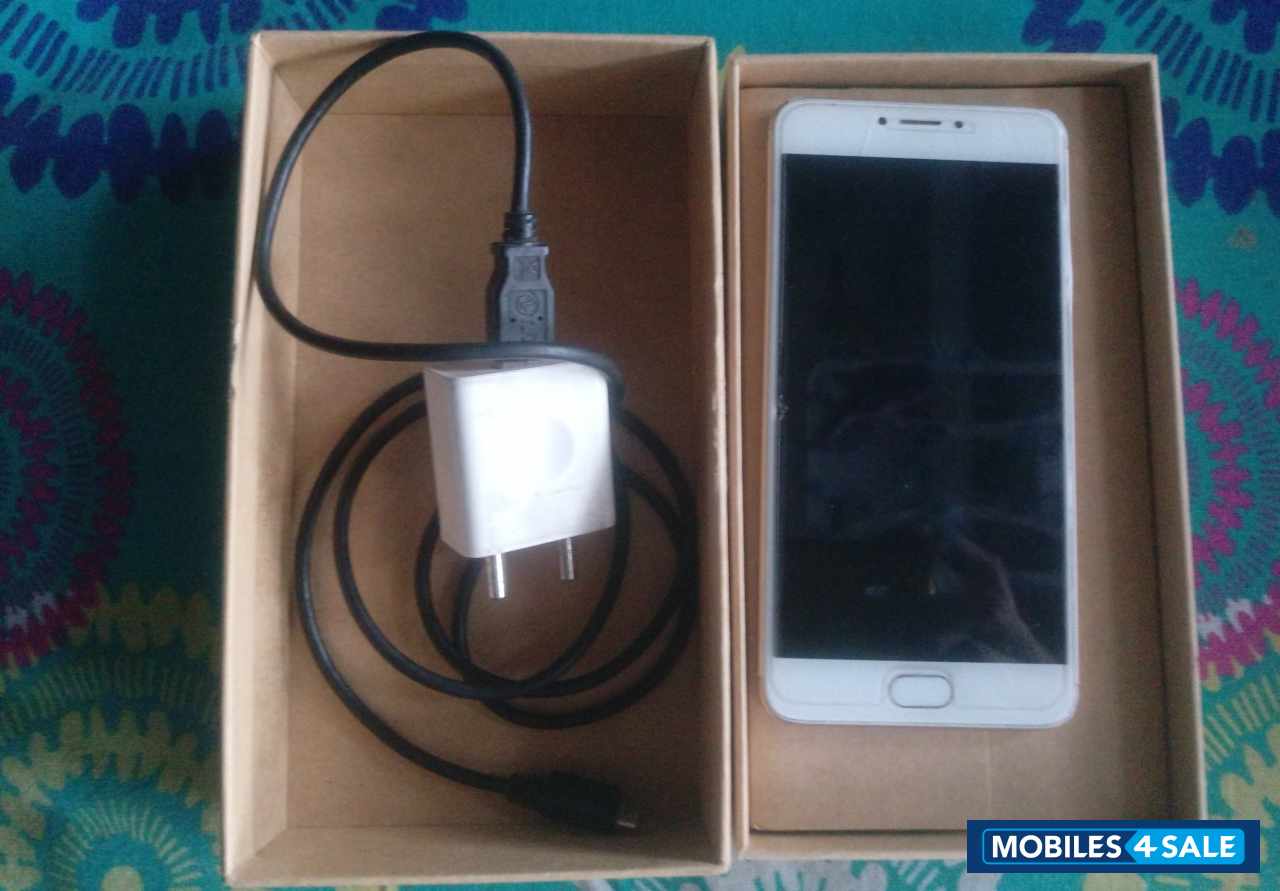 White Micromax Yu Yureka