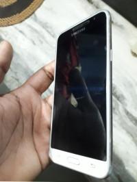 Samsung  Galaxy J3