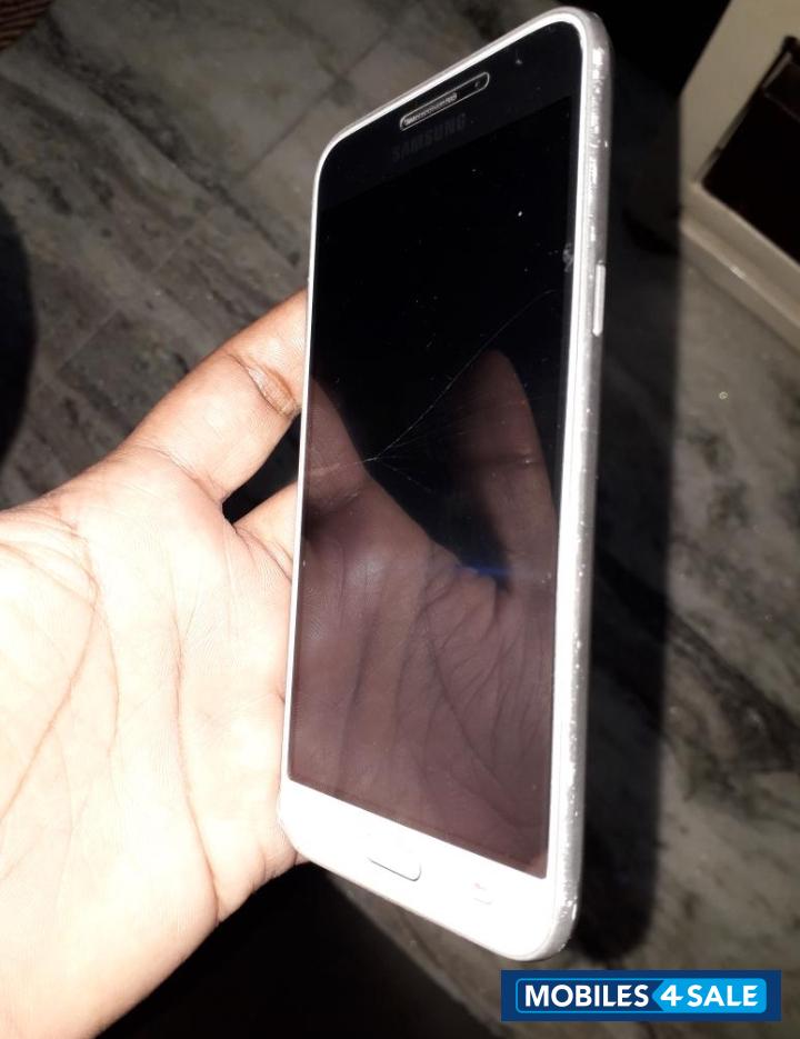 Samsung  Galaxy J3