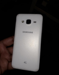 Samsung  Galaxy J3