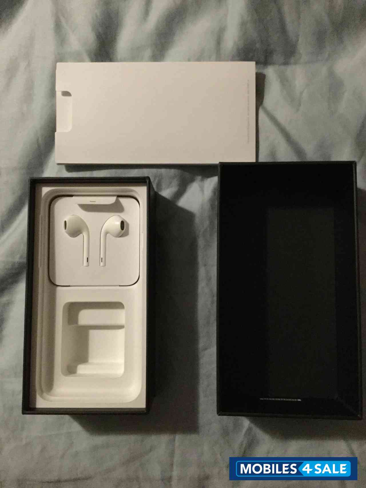 Jet Black Apple iPhone 7