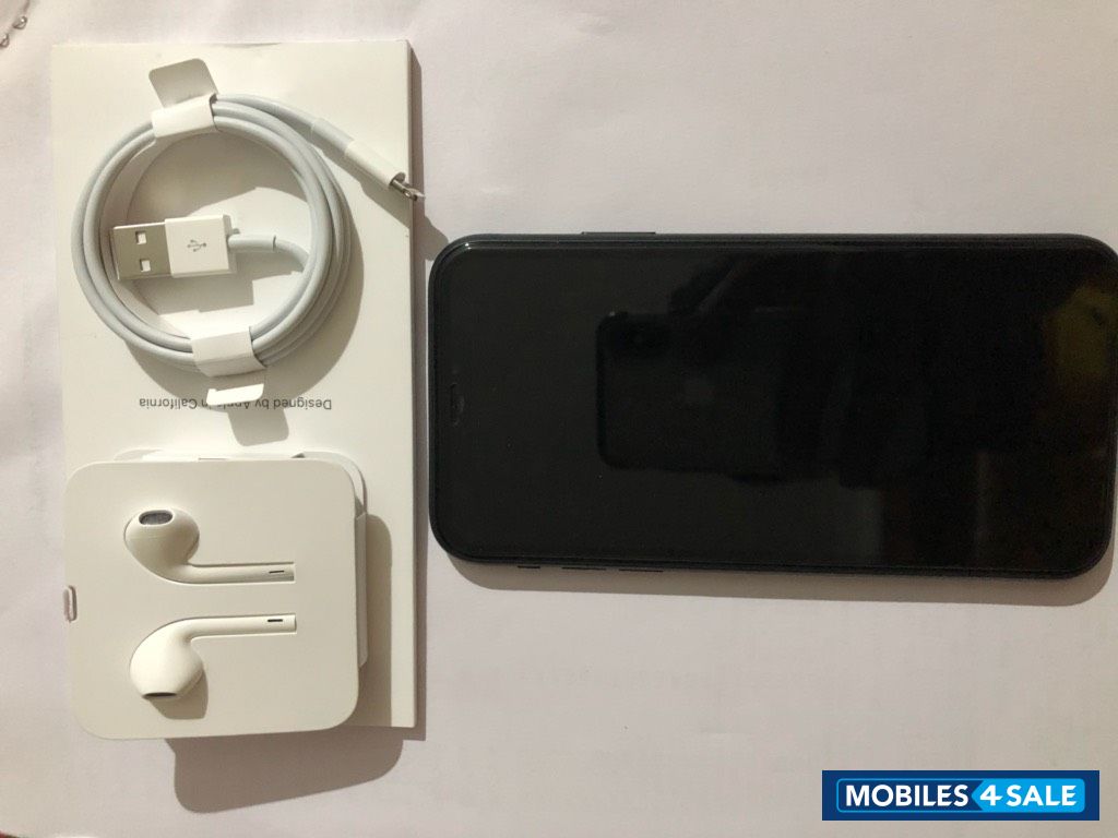 Black Apple  iPhone XR 64GB