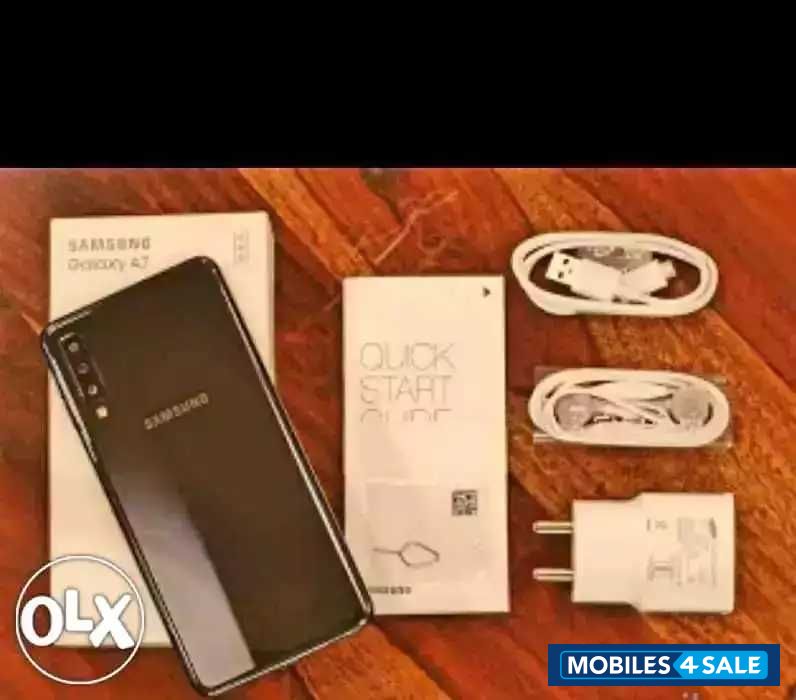 Black Samsung  A7 2018