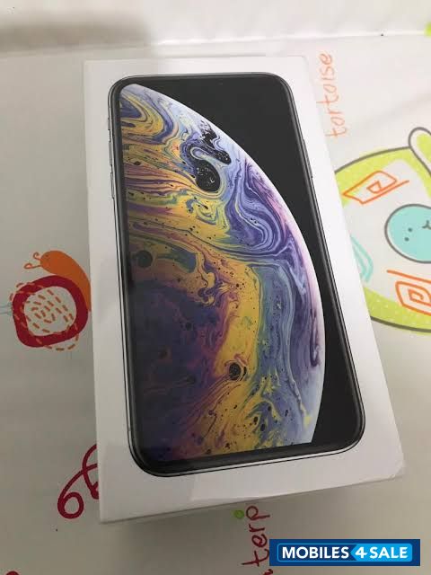 Apple  I phone xs 64 gb