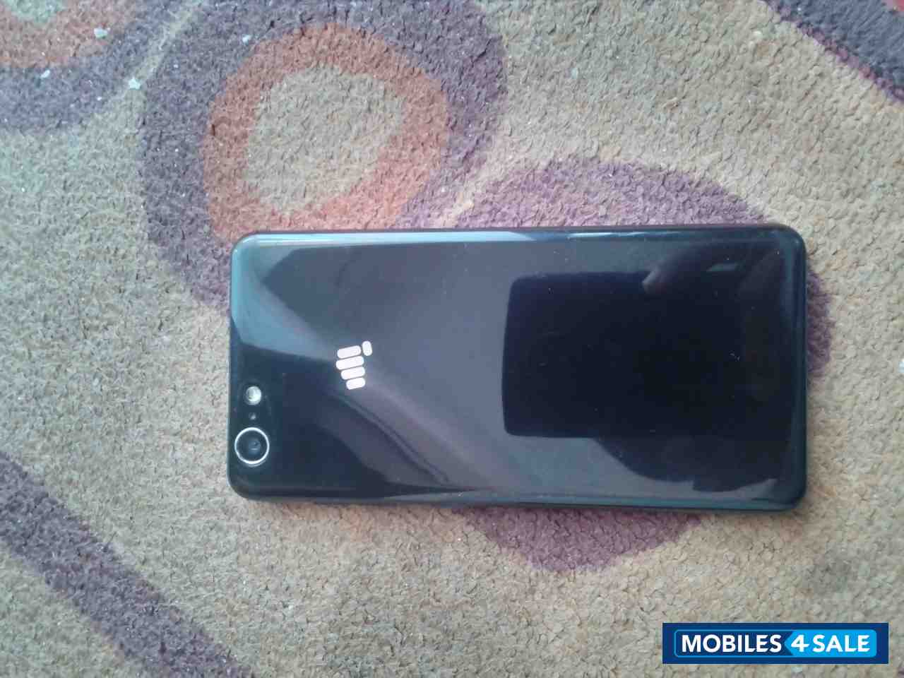 Black Micromax  Q4310