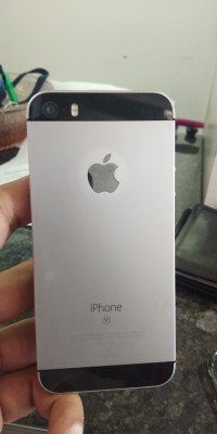 Apple  IPhone SE 64gb
