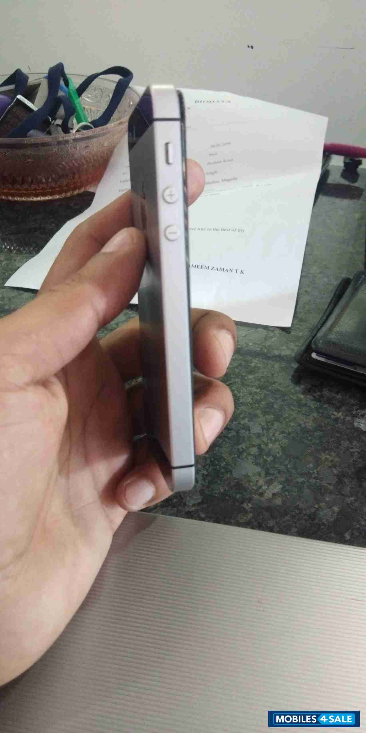 Apple  IPhone SE 64gb