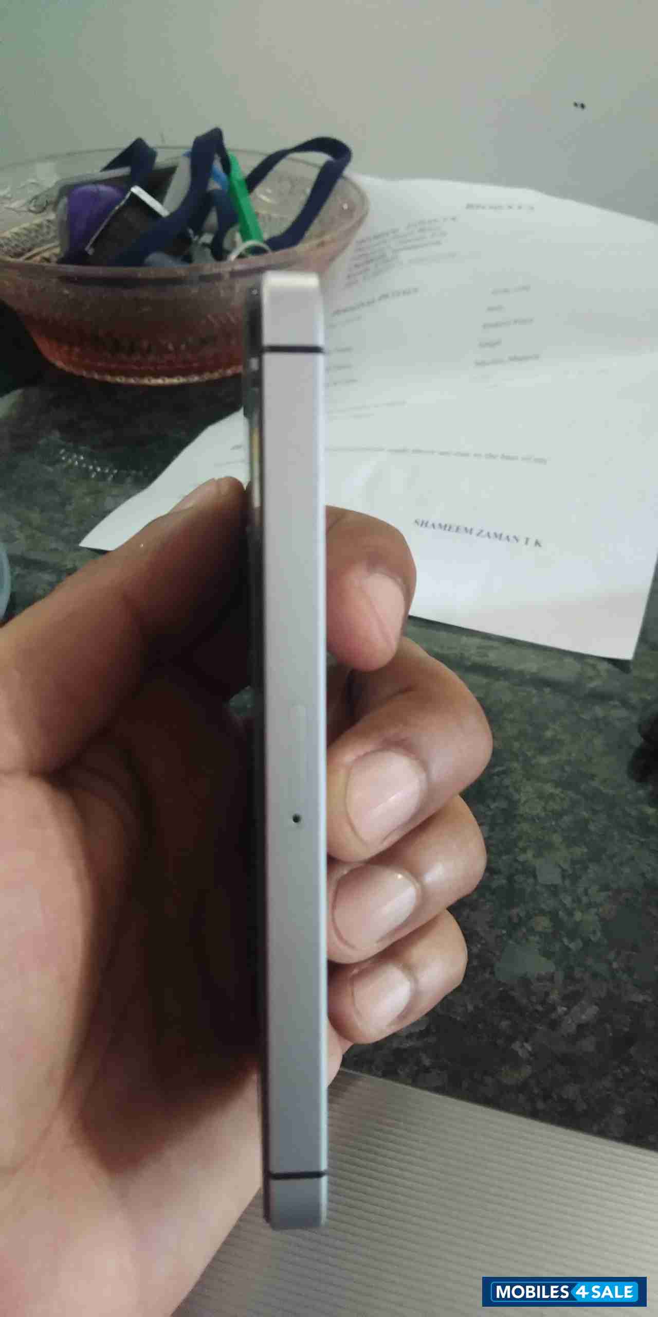 Apple  IPhone SE 64gb