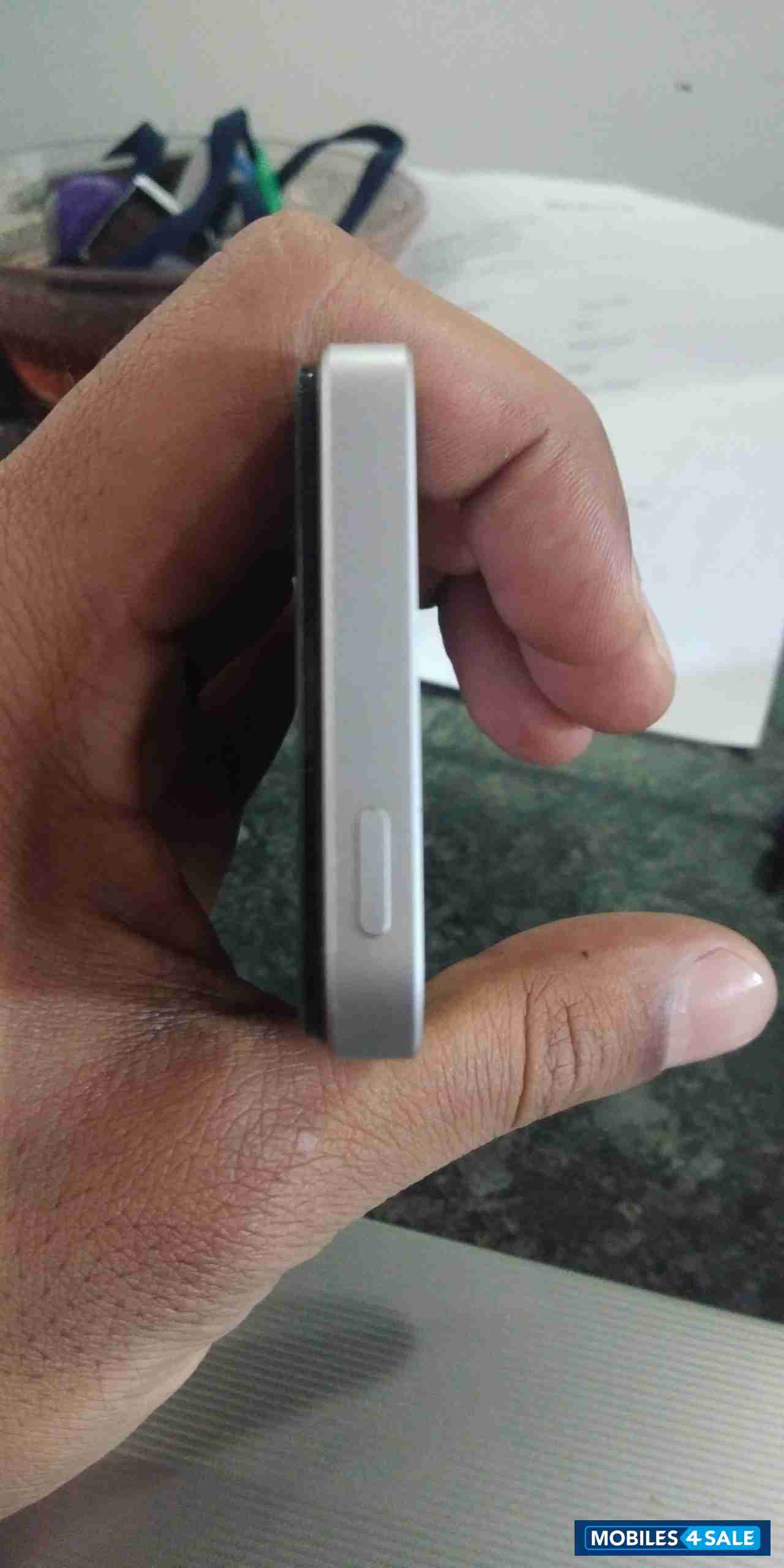 Apple  IPhone SE 64gb