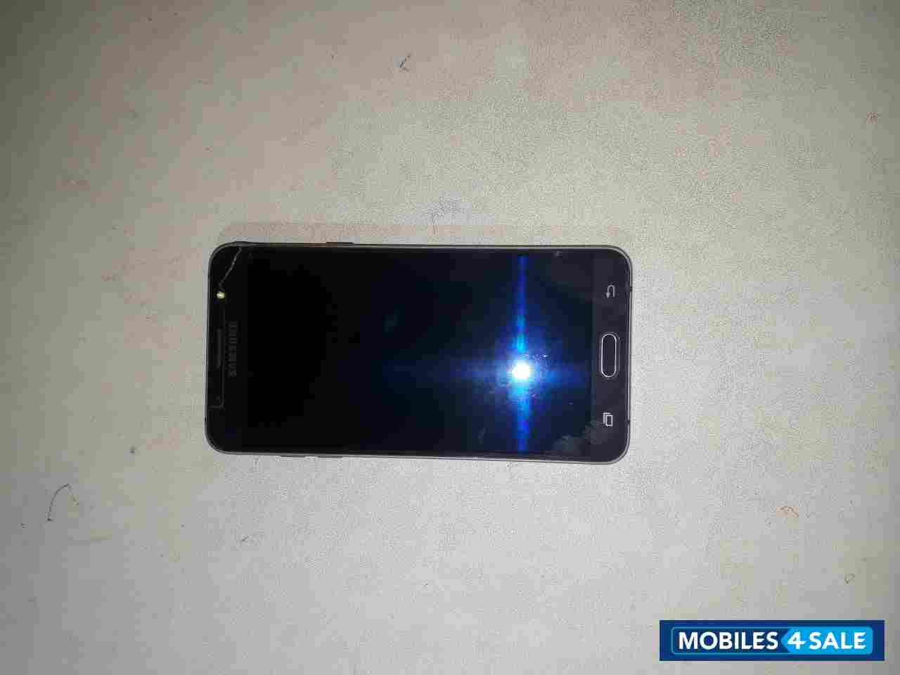 Samsung  Galaxy J7 (2016)