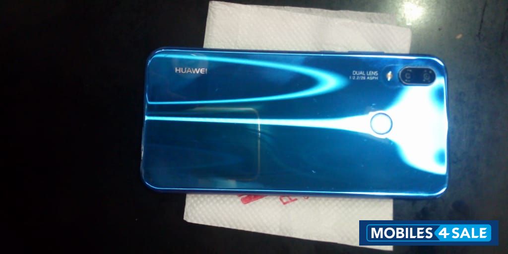 Blue Huawei P-series P20 lite