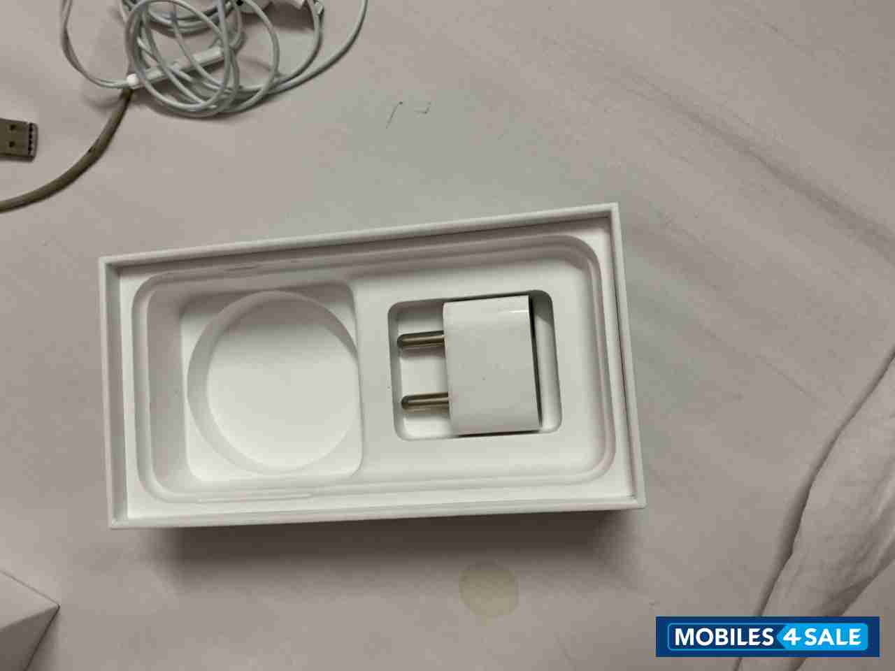 Gold Apple  I phone 7 128 GB GOLD COLOR