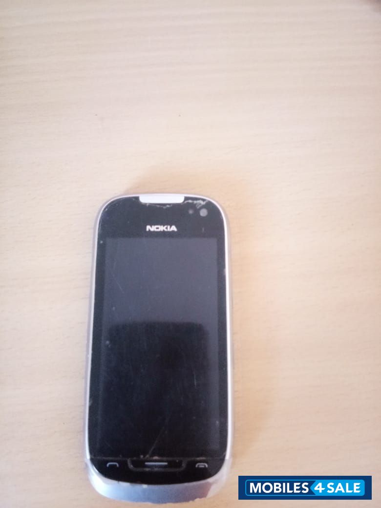 Nokia 701