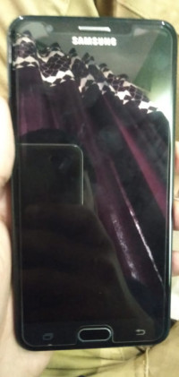 Samsung  Galaxy on nxt