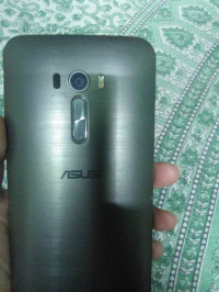 Asus  asus zenfone selfie