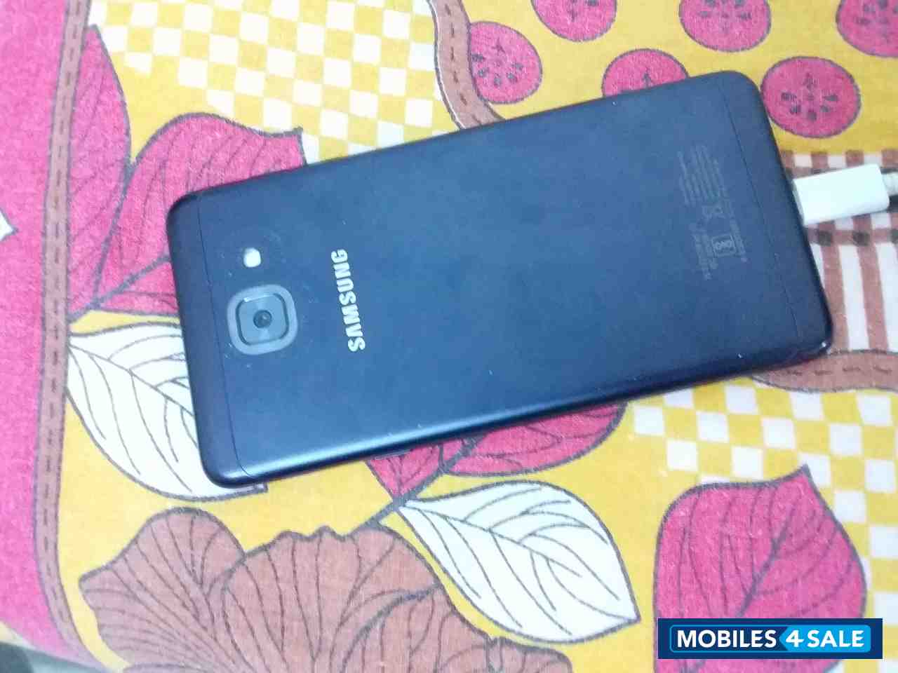 Samsung  Galaxy j7 max