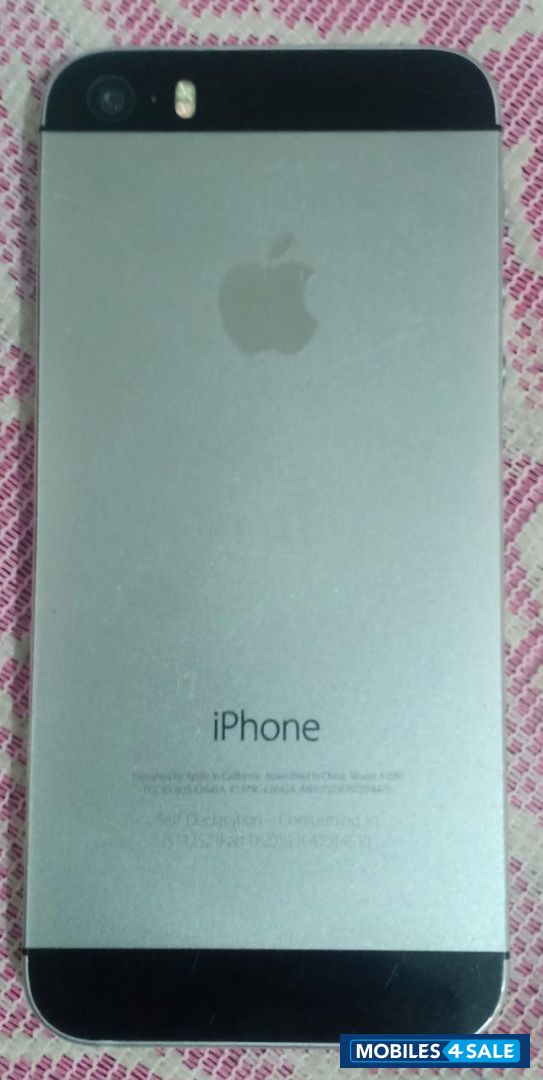 Grey Apple iPhone 5S Grey Apple iPhone 5S