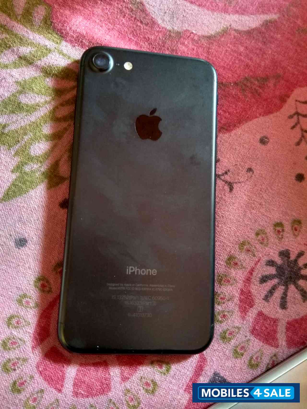 Apple  iPhone 7
