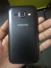 Samsung  J1