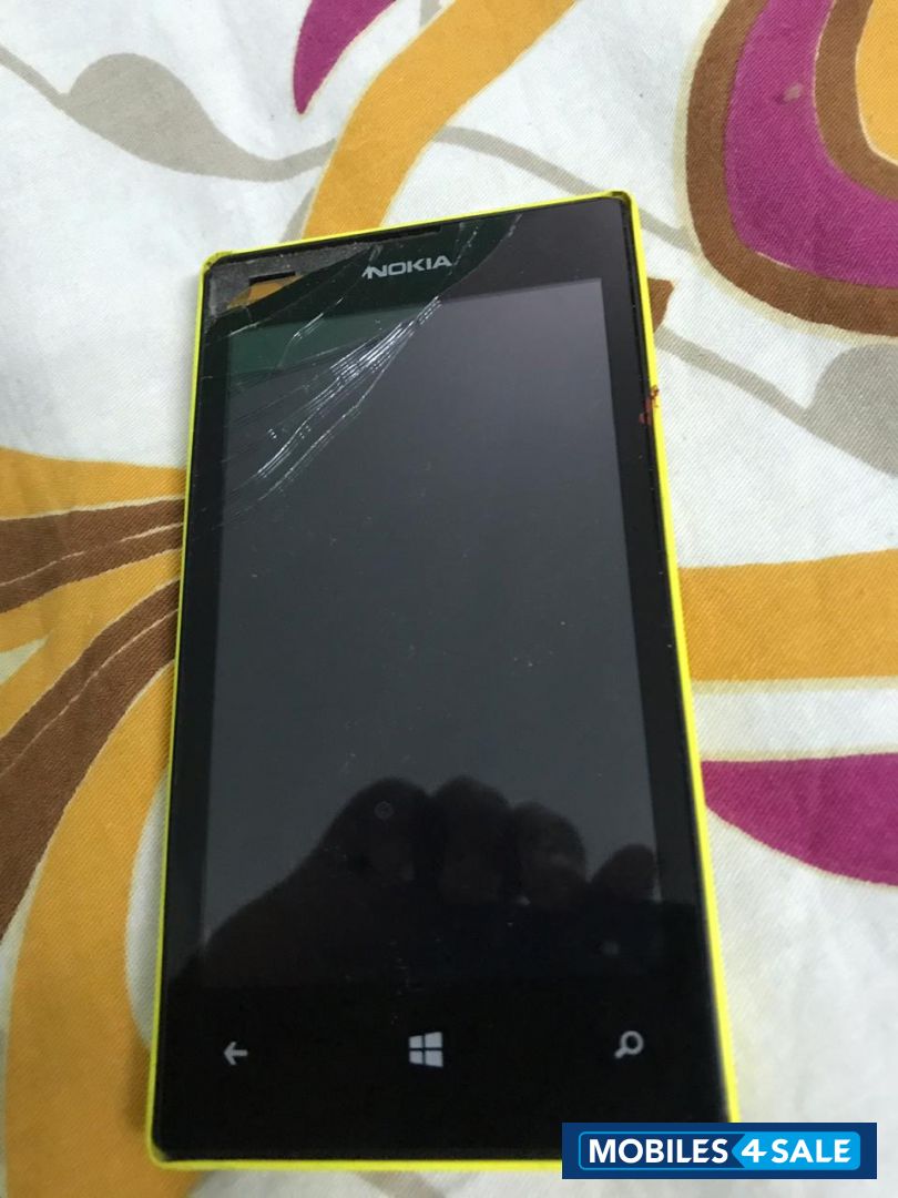 Nokia  Nokia Lumia 525