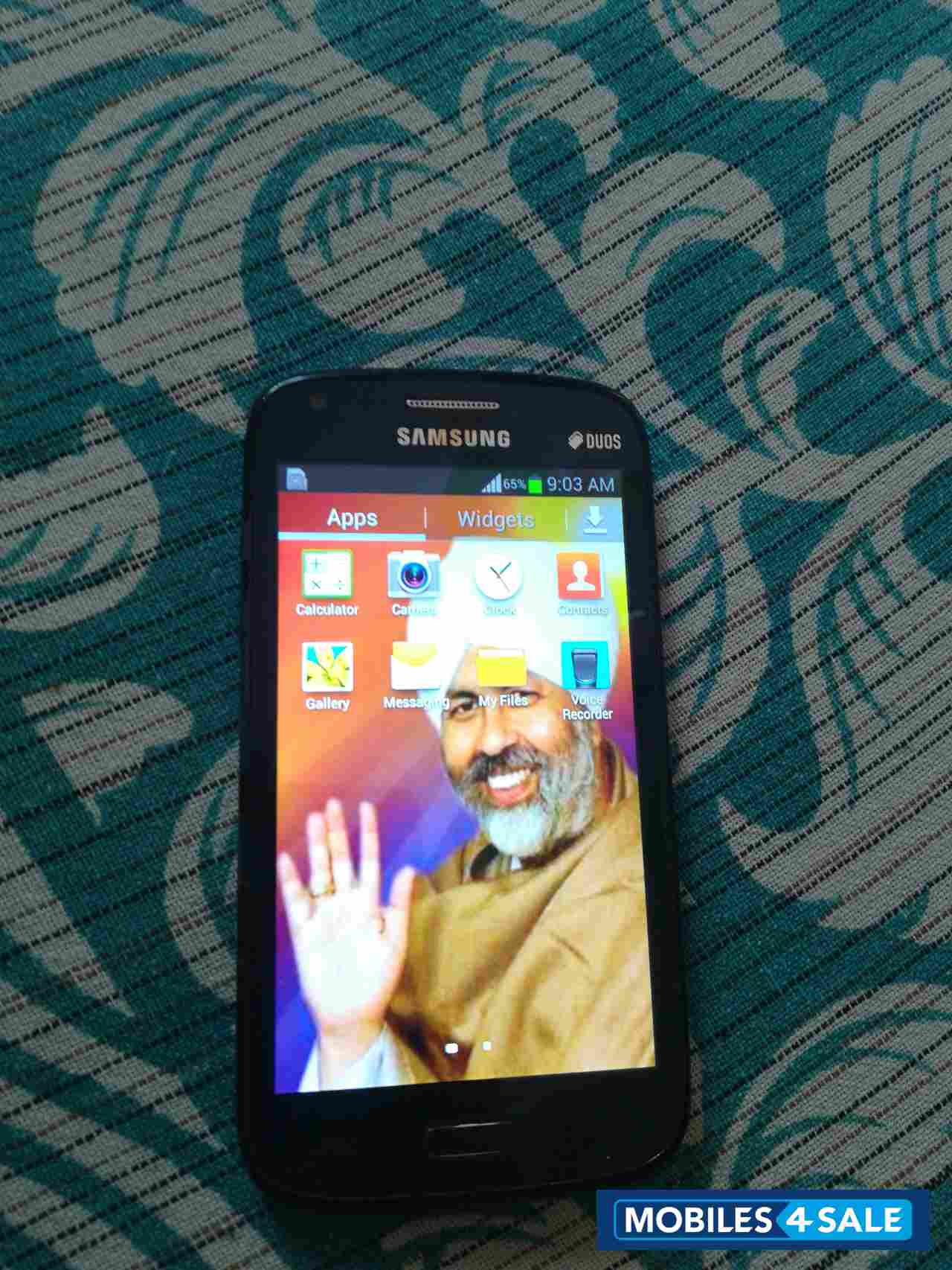 Black Samsung GT-series GT - 18262