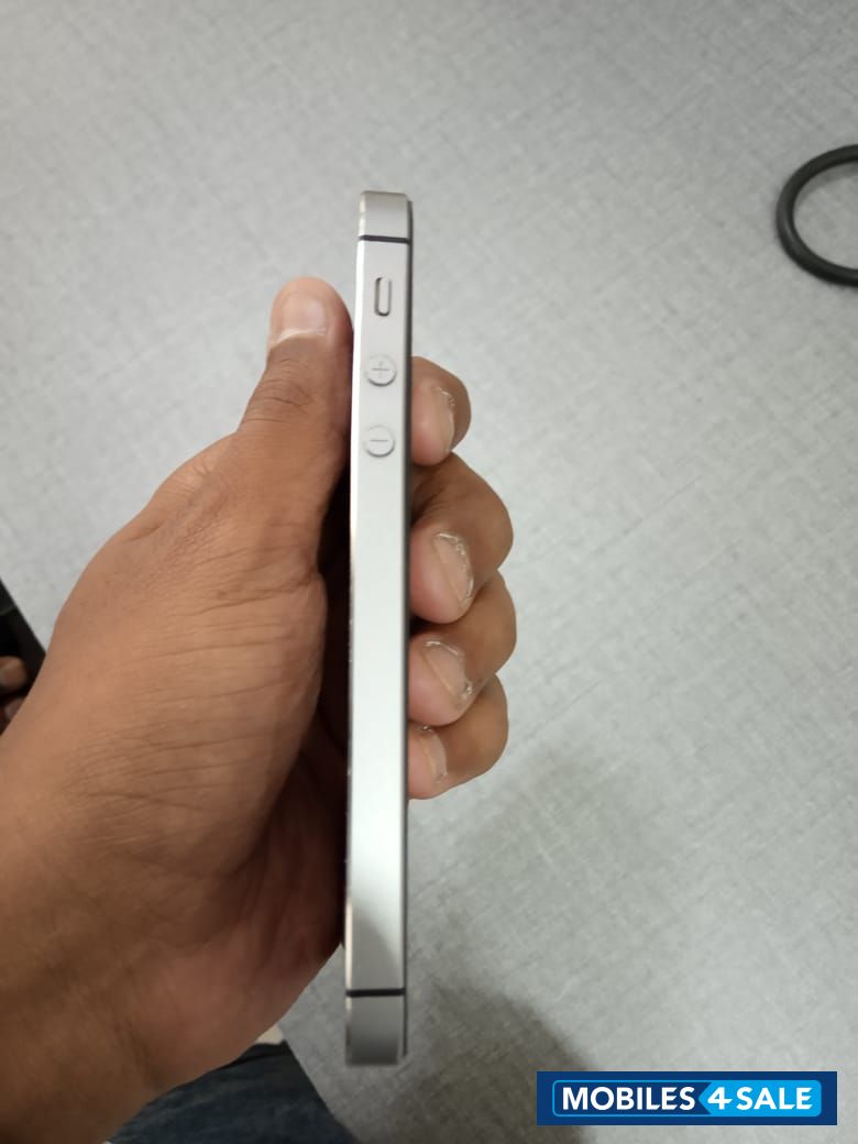 Apple  Iphone 5s 16 gb