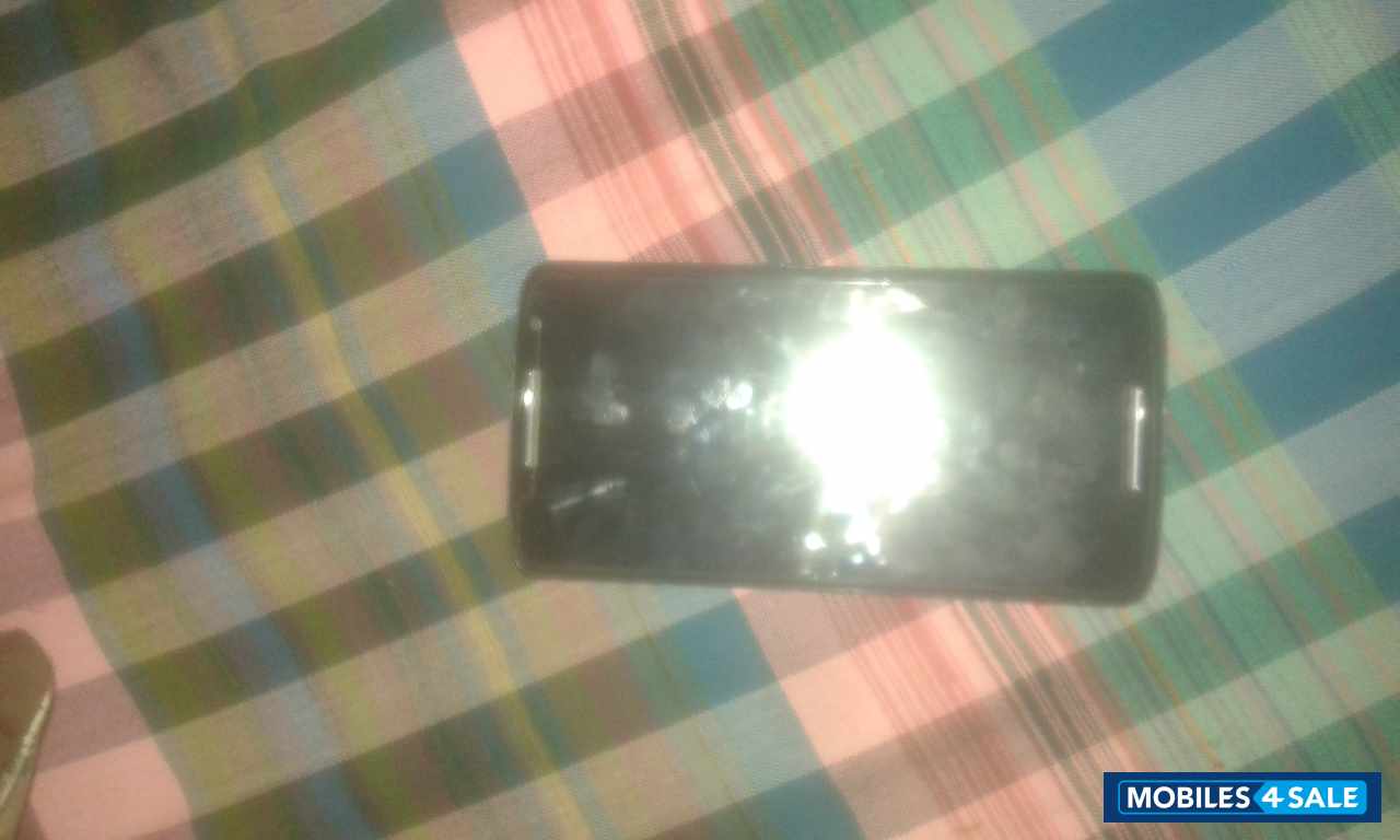 Black Motorola  Xt1562