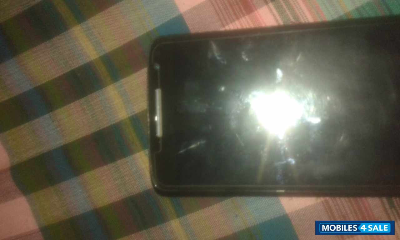 Black Motorola  Xt1562