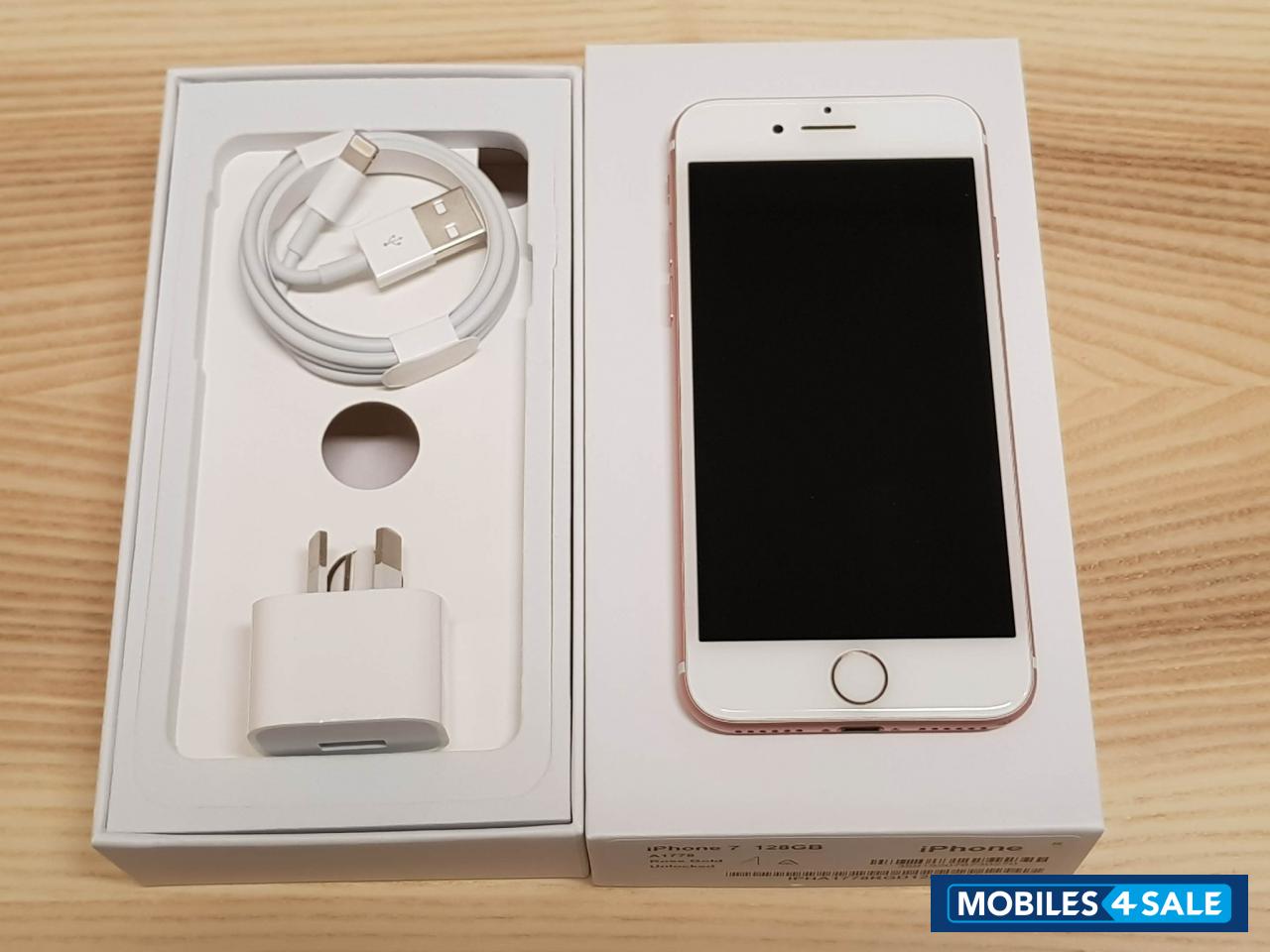 Rose Gold Apple iPhone 7