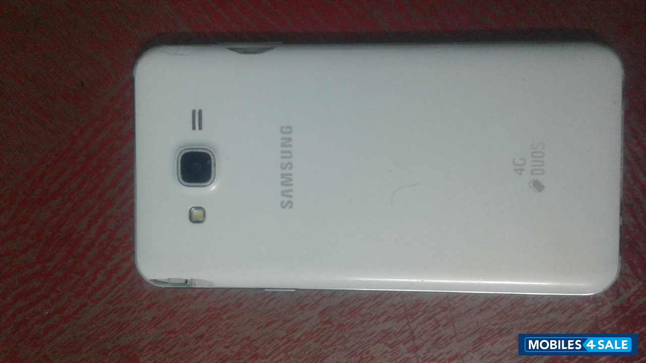 Samsung  J700f