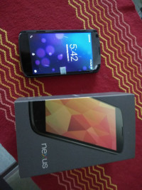 LG  Nexus 4
