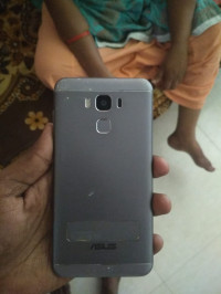 Asus  zenfone 3