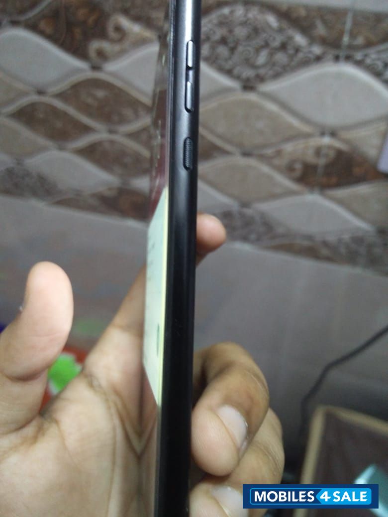 Motorola  Moto Z2 force