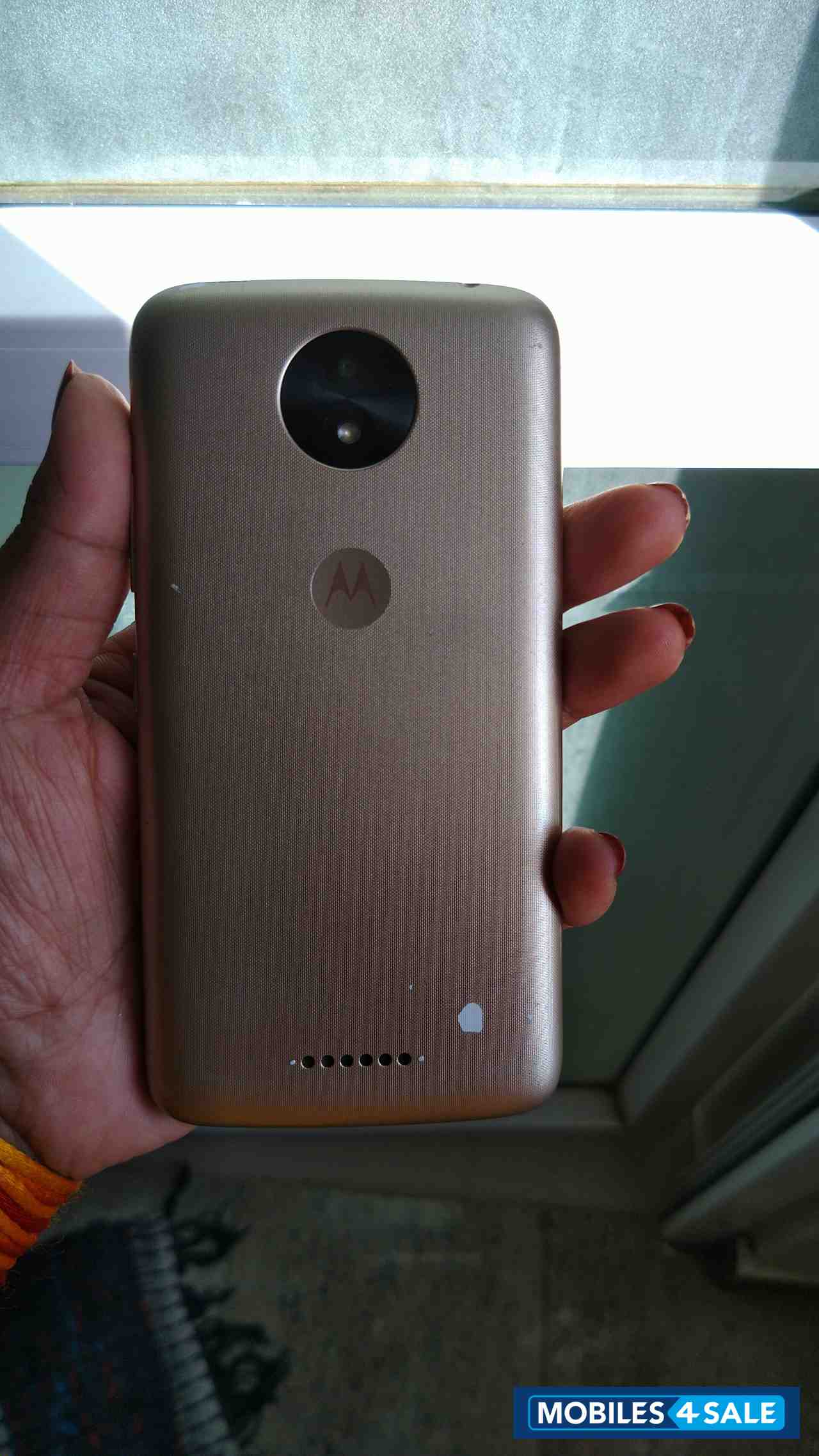 Gold Motorola  C plus